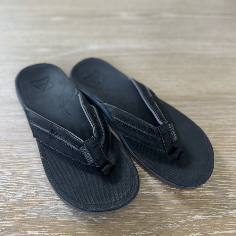REEF men’s black & brown accents cushion rubber flip flops shoes size 9